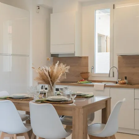 Magnolia House By Rent 코모